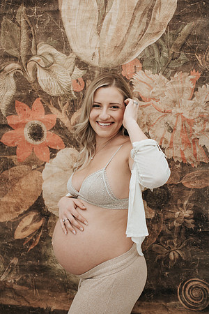 lyonsmaternity-98