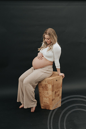 lyonsmaternity-86