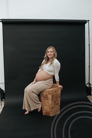 lyonsmaternity-82