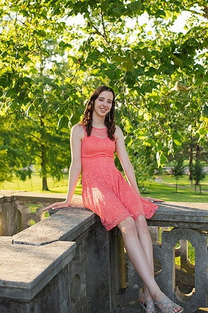 Sarah-Grad-22