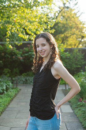 Sarah-Grad-57