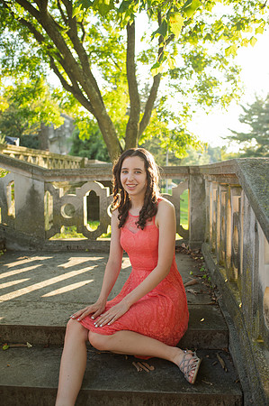 Sarah-Grad-26