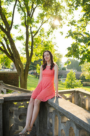 Sarah-Grad-23