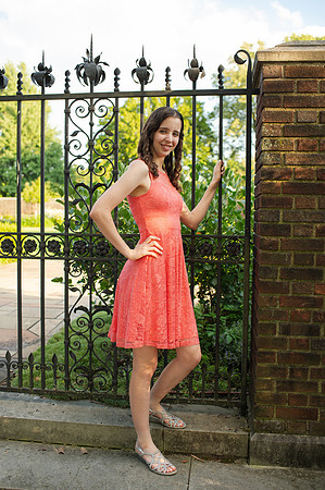 Sarah-Grad-25