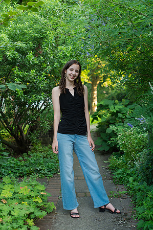 Sarah-Grad-73
