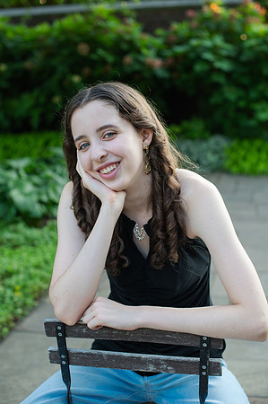 Sarah-Grad-63