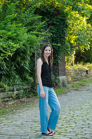 Sarah-Grad-72