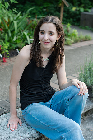 Sarah-Grad-78