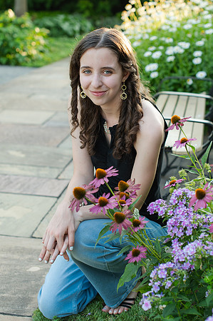 Sarah-Grad-51