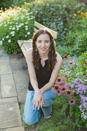 Sarah-Grad-50