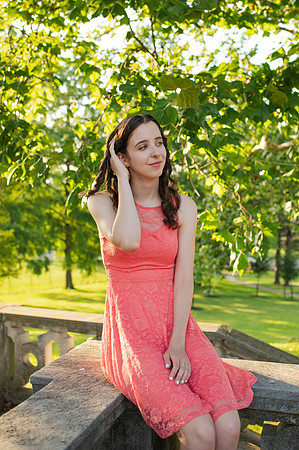 Sarah-Grad-21