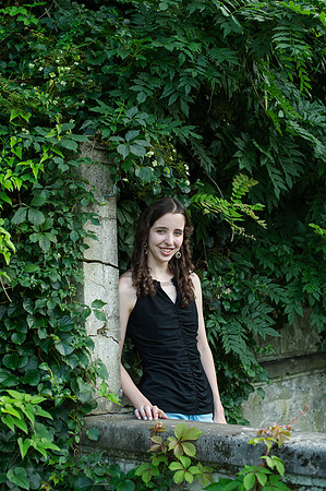 Sarah-Grad-66